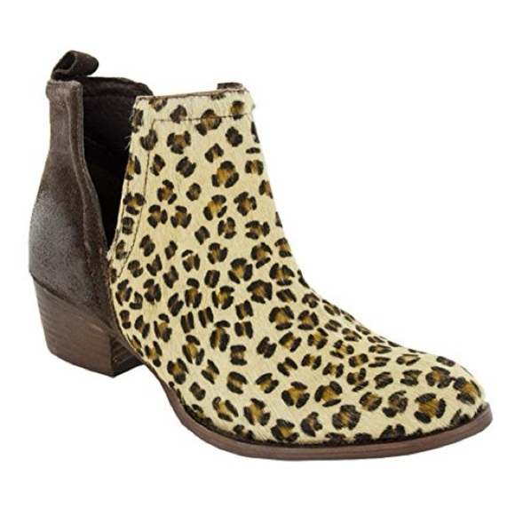 Diba True Stop By Leopard Toe Pull On Booties Womens Brown Casual Boot Size 6.5 - Picture 1 of 14